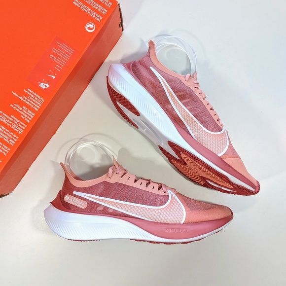 nike zoom gravity pink